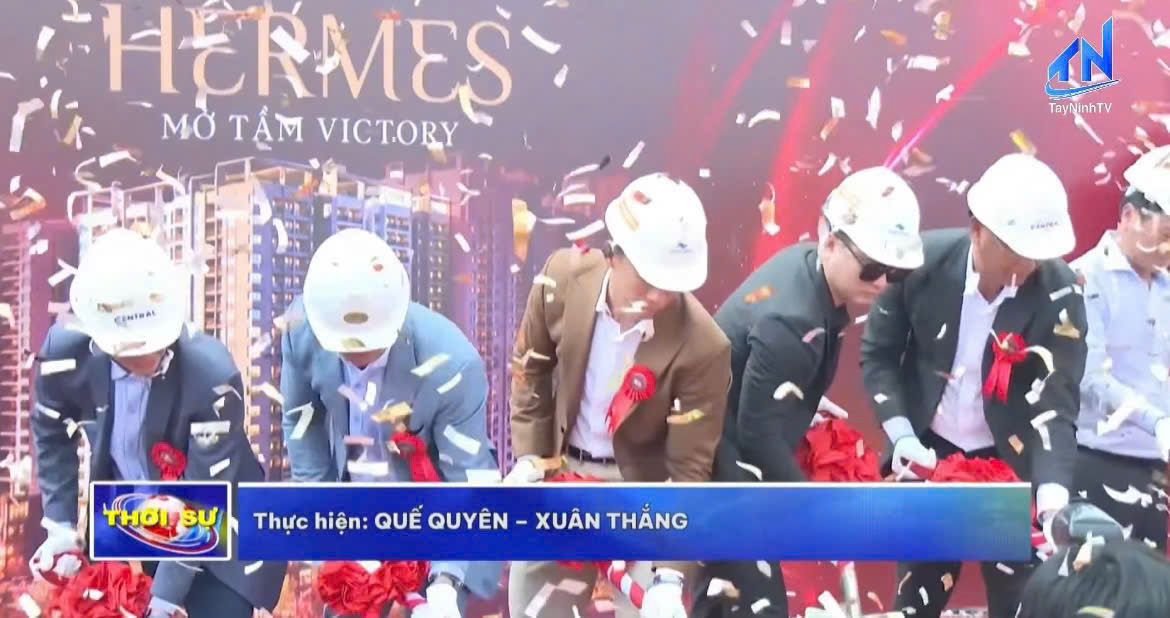 le cat noc thap dau tien Victory Hermes